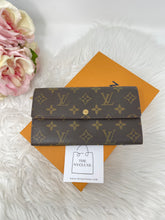 Load image into Gallery viewer, Sarah Wallet SKU6404