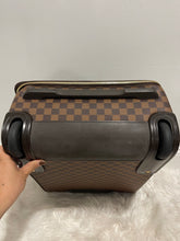 Load image into Gallery viewer, Business Pegase 55 DE SKU6423