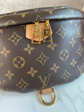 Load image into Gallery viewer, Bumbag Monogram SKU6521