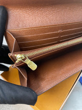 Load image into Gallery viewer, Sarah Wallet SKU6532