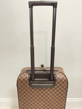 Load image into Gallery viewer, Business Pegase 55 DE SKU6423