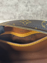 Load image into Gallery viewer, Blois Crossbody SKU6501