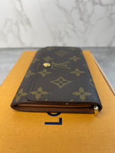 Load image into Gallery viewer, Tressor Wallet SKU6533