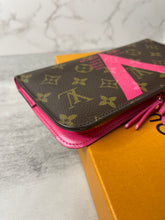 Load image into Gallery viewer, Insolite Wallet SKU6484
