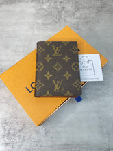 Load image into Gallery viewer, Bifold Wallet SKU6296