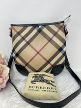 Load image into Gallery viewer, Burberry Nova SKU6417