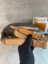 Load image into Gallery viewer, Bumbag Monogram SKU6521