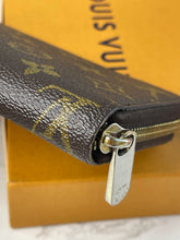 Load image into Gallery viewer, Zippy Wallet SKU6464