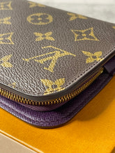 Load image into Gallery viewer, Insolite Wallet SKU648