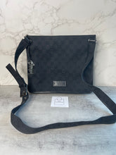 Load image into Gallery viewer, Gucci Crossbody SKU6552