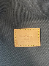 Load image into Gallery viewer, Bumbag Monogram SKU6521