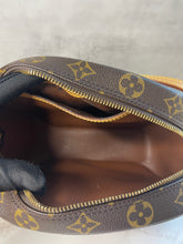 Load image into Gallery viewer, Blois Crossbody SKU6501