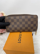 Load image into Gallery viewer, Zippy Wallet DE SKU6419