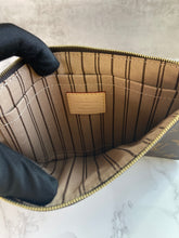 Load image into Gallery viewer, Neverfull Pouch SKU6518