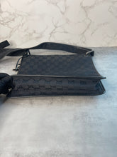 Load image into Gallery viewer, Gucci Crossbody SKU6552