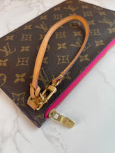 Load image into Gallery viewer, Neverfull Pouch MM SKU6529