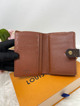 Load image into Gallery viewer, Kisslock Wallet SKU6405