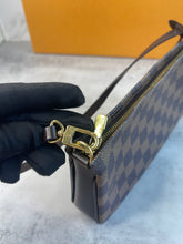 Load image into Gallery viewer, Pochette Trouse DE SKU6493