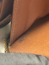 Load image into Gallery viewer, Zippy Wallet SKU6464