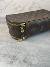 Load image into Gallery viewer, Trouse Blush Pouch SKU6492