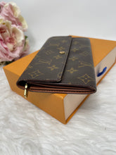 Load image into Gallery viewer, Sarah Wallet SKU6404