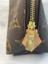Load image into Gallery viewer, Cosmetic Pouch SKU6498