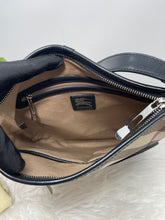 Load image into Gallery viewer, Burberry Nova SKU6417