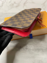 Load image into Gallery viewer, Insolite Wallet SKU6483