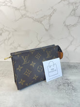 Load image into Gallery viewer, Toiletry 15 SKU6485