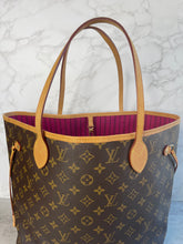Load image into Gallery viewer, Neverfull MM Pivione SKU6528A