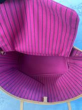 Load image into Gallery viewer, Neverfull MM Pivione SKU6528A