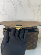 Load image into Gallery viewer, Pochette Metis Reverse SKU6508