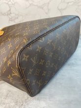 Load image into Gallery viewer, Neverfull MM SKU6526
