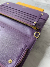 Load image into Gallery viewer, Insolite Wallet SKU648