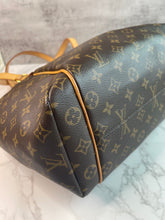 Load image into Gallery viewer, Totally MM Monogram SKU6436