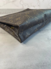 Load image into Gallery viewer, Toiletry 26 Monogram SKU6486