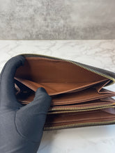 Load image into Gallery viewer, Zippy Wallet SKU6464
