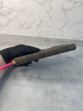 Load image into Gallery viewer, Clemence Fuchsia SKU6468