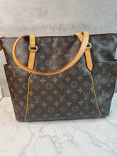 Load image into Gallery viewer, Totally MM Monogram SKU6436