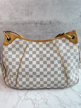 Load image into Gallery viewer, Galleria PM SKU6437