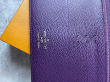 Load image into Gallery viewer, Insolite Wallet SKU648