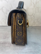 Load image into Gallery viewer, Pochette Metis Reverse SKU6508