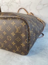 Load image into Gallery viewer, Neverfull MM Pivione SKU6528A