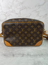 Load image into Gallery viewer, Trocadero 23 SKU6490
