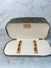 Load image into Gallery viewer, Trouse Blush Pouch SKU6492