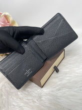 Load image into Gallery viewer, Mens Bifold Wallet SKU6390