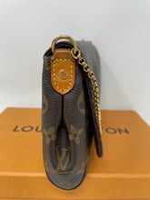 Load image into Gallery viewer, Favorite MM Monogram