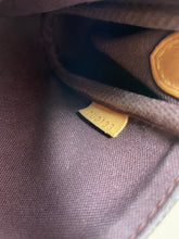 Load image into Gallery viewer, Favorite PM Monogram