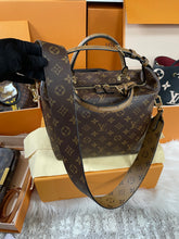 Load image into Gallery viewer, City Cruiser Reverse Monogram