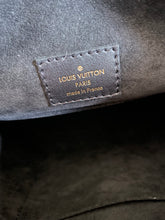 Load image into Gallery viewer, City Cruiser Reverse Monogram